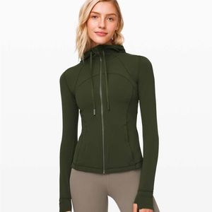 Lululemon Hooded Define Jacket, Nulu material size 6 like new, olive green